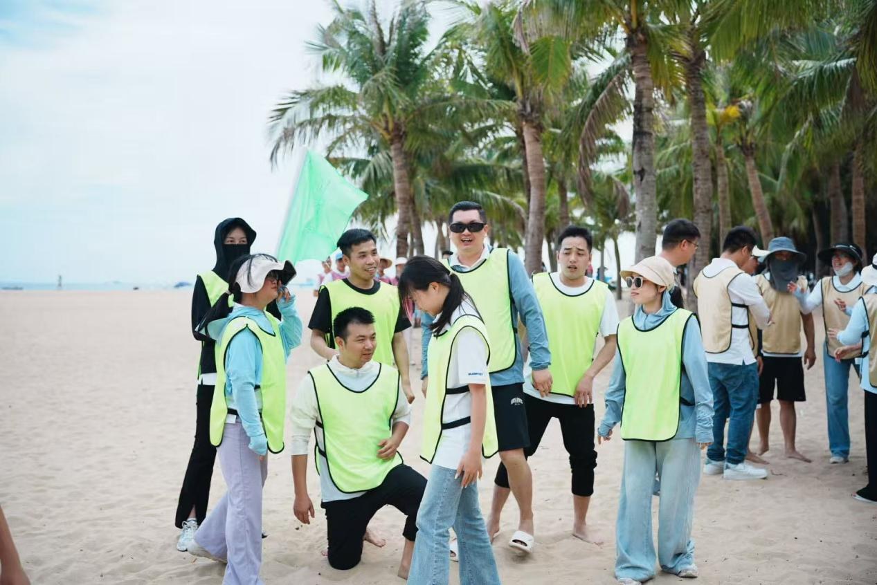 GUDGA Team Members Come Together for a Seaside Team-Building Event GUDGA Team Members Come Together for a Seaside Team-Building Event